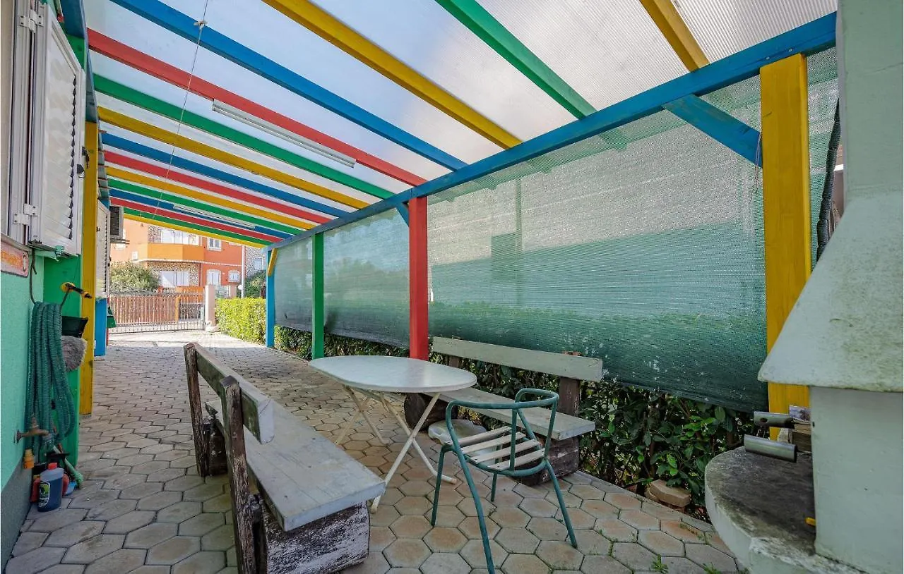 1 Bedroom Pet Friendly Apartment In Duba Pelegrin